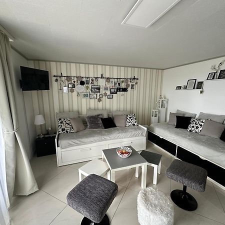 Romantisches Studio Inmitten Von Weinbergen Laufen-Uhwiesen Extérieur photo